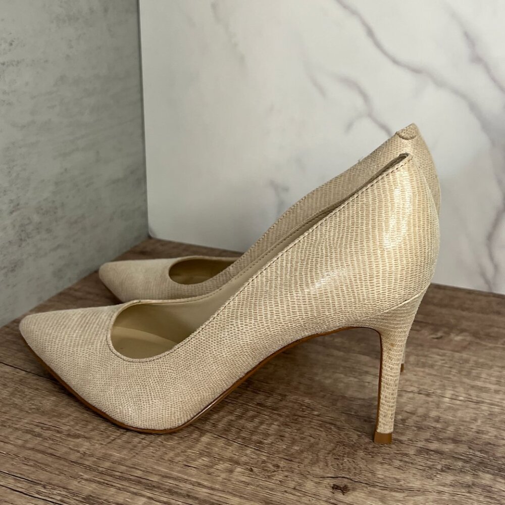 Marc Fisher Textured Pump Heel - Picture 6 of 9